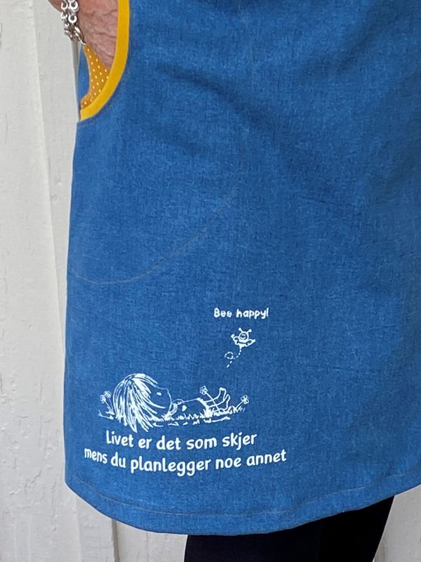 Livet ❤️ mellomblå jeanskjole _karry/sort/hvit