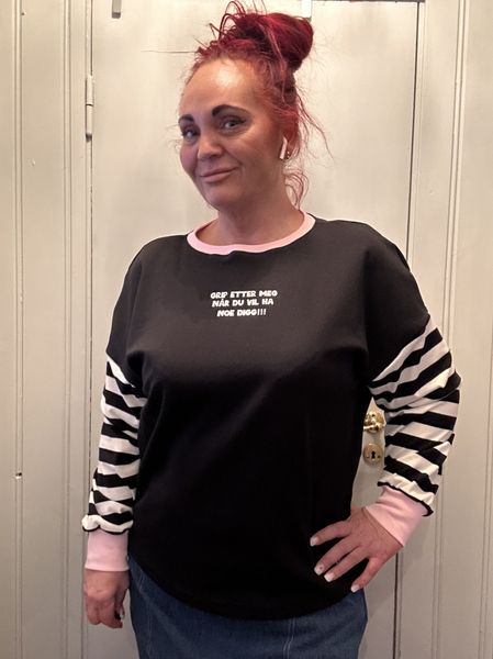 Noe digg!!!- baggy genser_sort/hvit/rosa